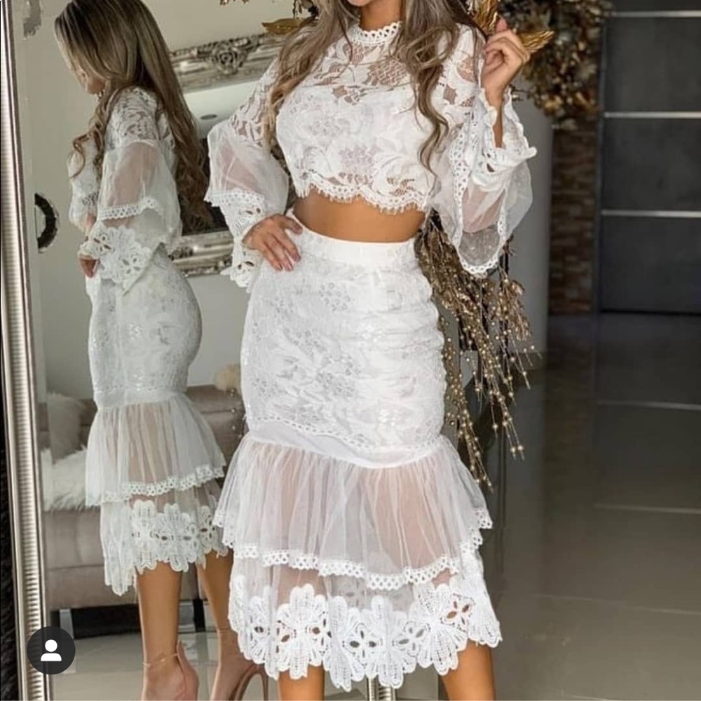 White 2 piece set
